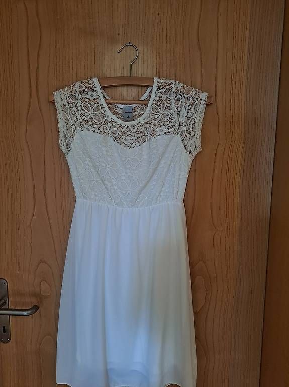 Vestiti: weisses Kleid mit Spitze Gr. S – Usato da Sattel venduto da and_5wgp