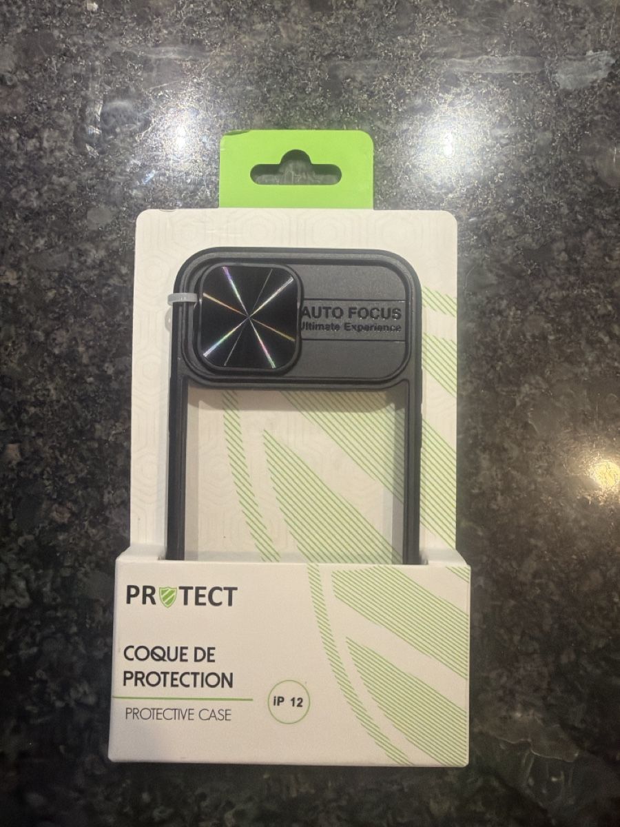 Apple Covers & Schutzfolien: Coque iPhone 12 - Noir + protège caméra neuf  – Neu und originalverpackt aus Yverdon-les-Bains von ame_7f2x