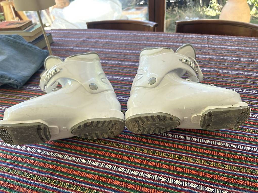 Schuhe für Jungen: Chaussures de ski Rossignol 22,5 – Gebraucht aus Plan-les-Ouates von Kiss-bodolay 3
