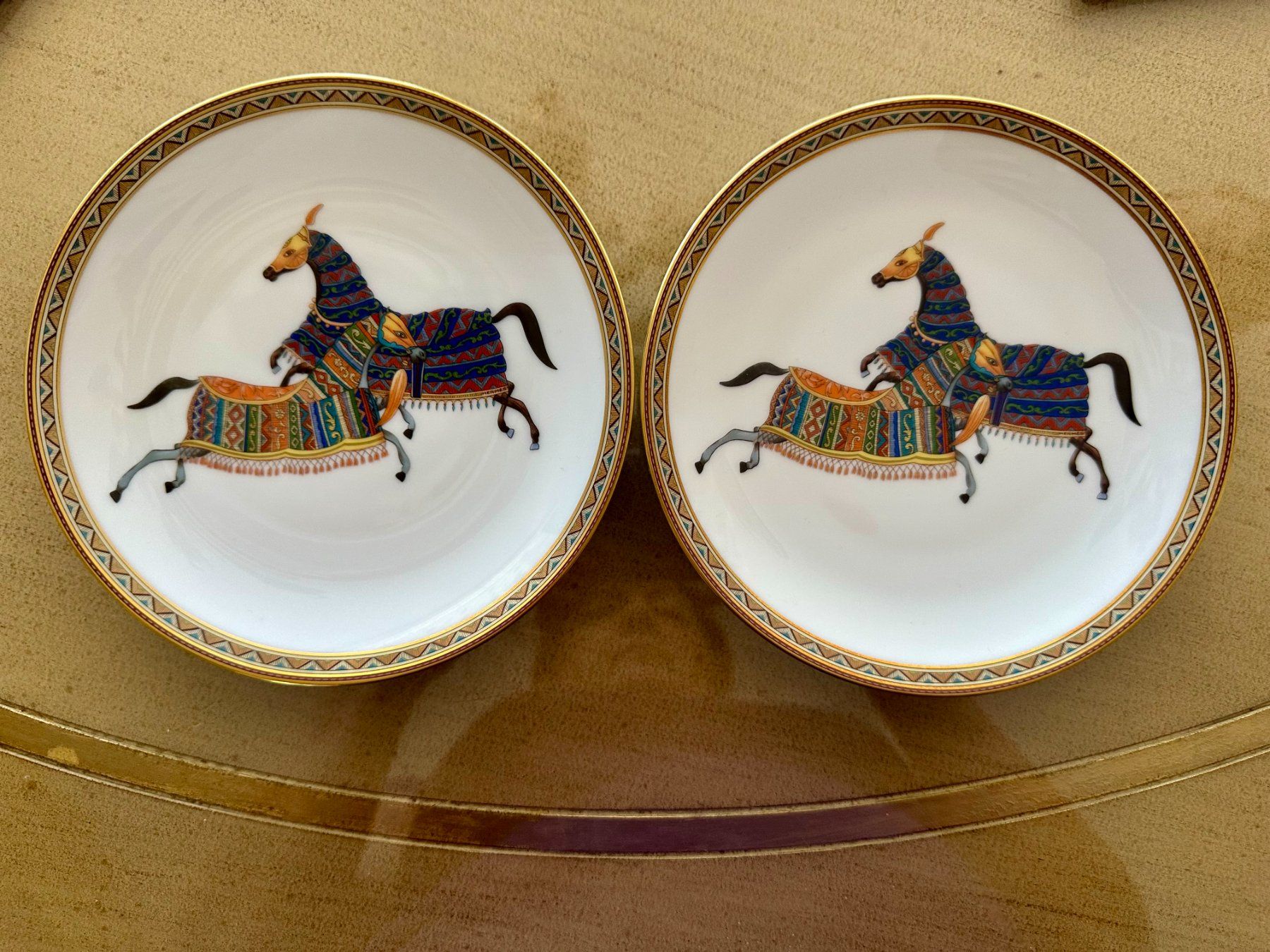 Hermès Teller: 2 Hermès Cheval d'Orient Brot- oder Dessertteller Neu – Neu und originalverpackt aus Genève von Mycollection