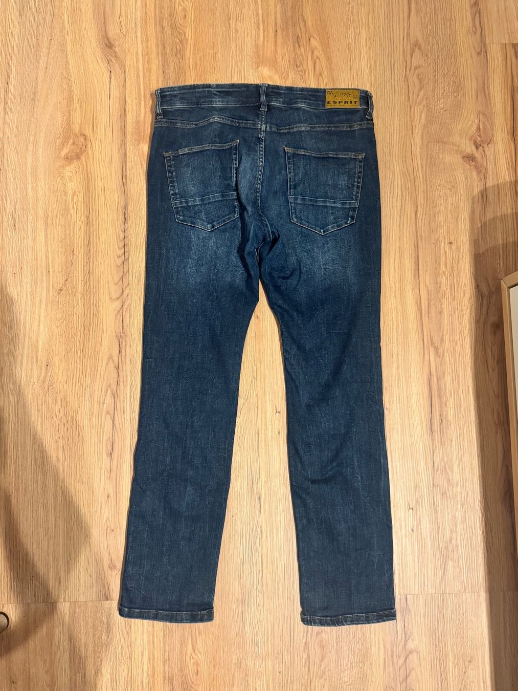 Esprit Jeans: Jeans Esprit, Gr. 32, Straight Fit – Gebraucht aus Allschwil von Magoobasel 2