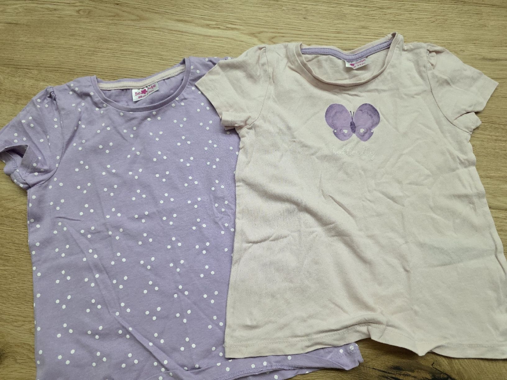 Lotti & Set di vestiti: Mädchen T-Shirts Gr. 98cm, Neuwertig – Usato da Toffen venduto da ver_x68f 4