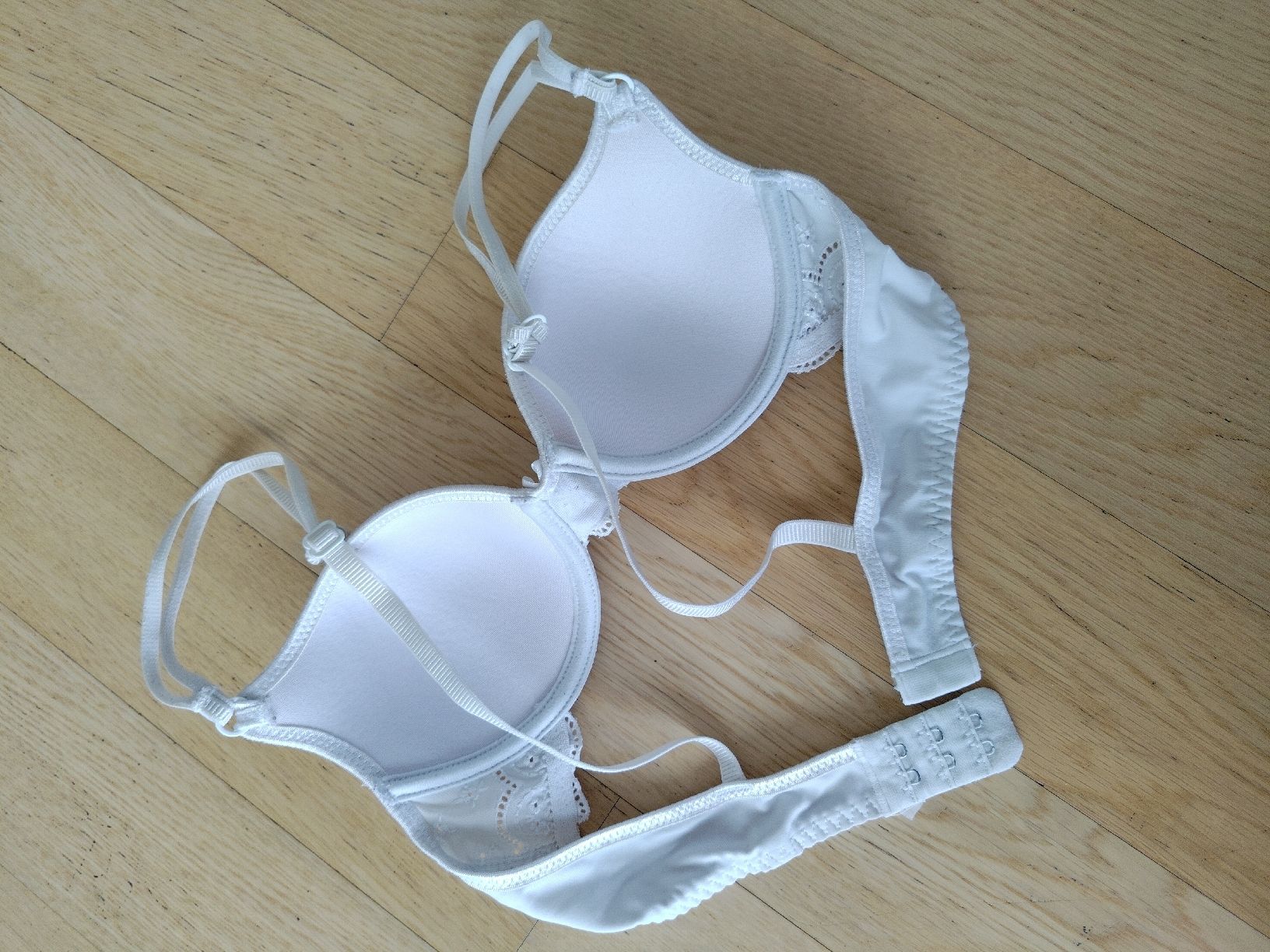 Passionata Altra biancheria intima: PASSIONATA Schalen BH Weiss Cup 70A – Usato da Buchrain venduto da QueenyHE51 2