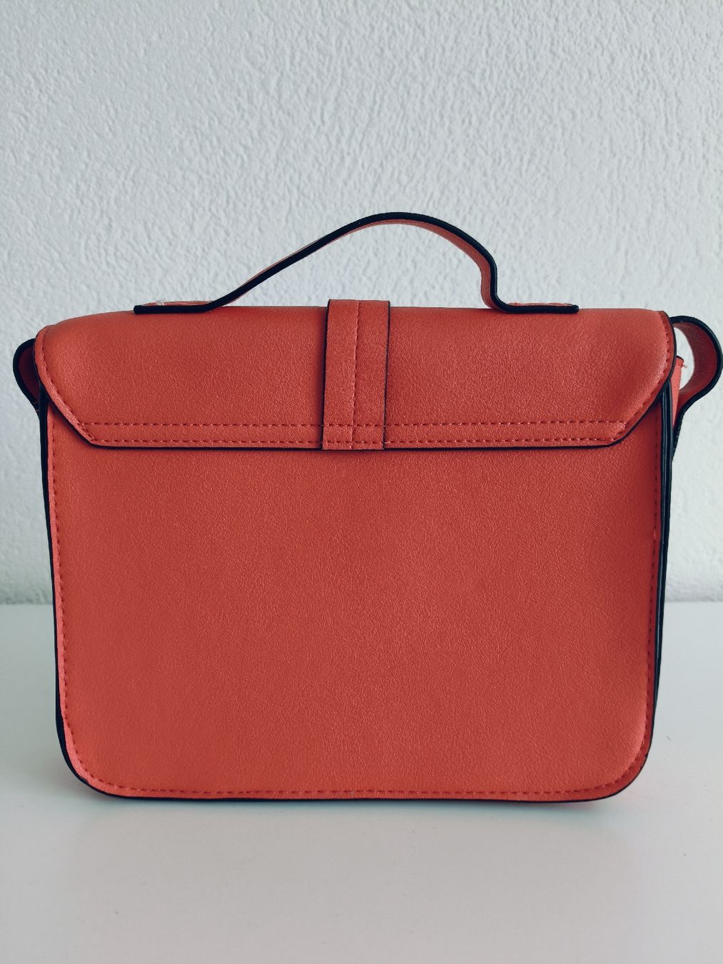 Taschen für Damen: Handtasche – Neu und originalverpackt aus Winterthur von n_c_7gxz 2