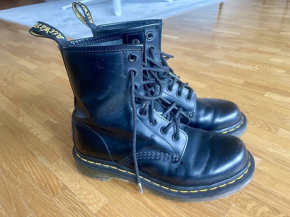 Scarpe da uomo: Original Dr. Martens Grösse 36 – Usato da Bünzen venduto da tenom