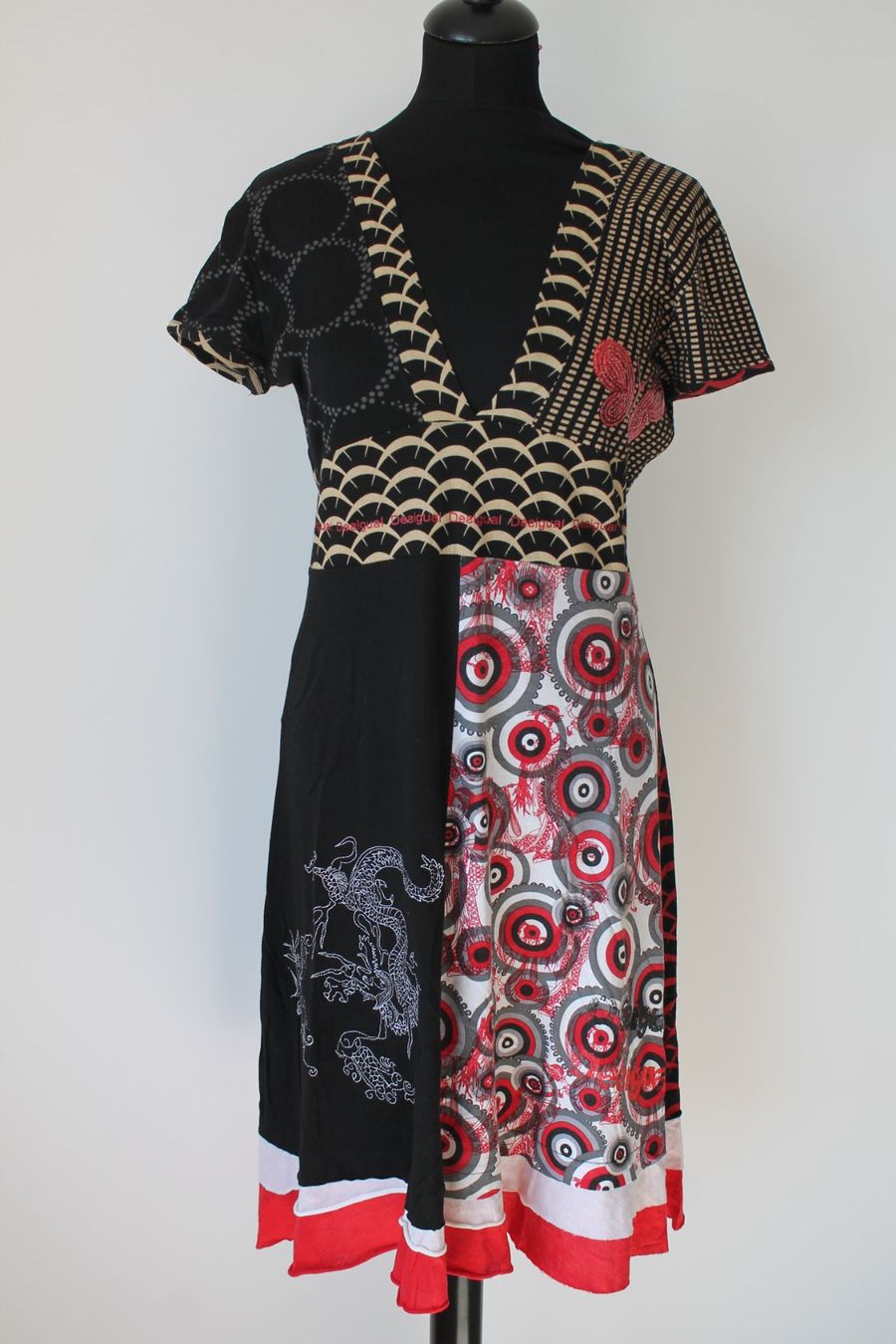 Desigual Vestiti: Robe DESIGUAL taille L – Usato da Chez-le-Bart venduto da jasse