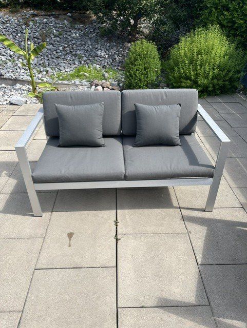 Divani: Garten Lounge Aluminium Polster Grau – Usato da Hüntwangen venduto da Jcougar 1