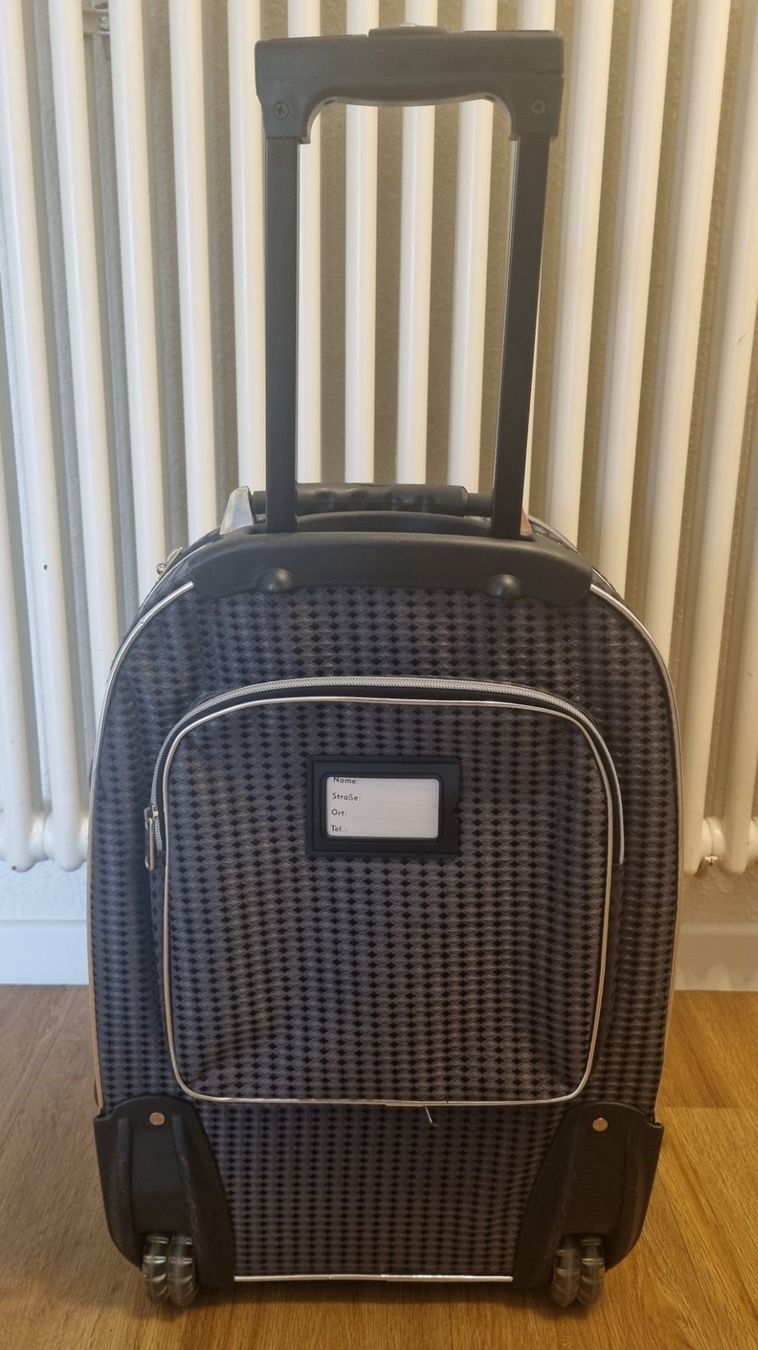 Reisekoffer: Koffer – Gebraucht aus Neuenhof von SquidGame 1