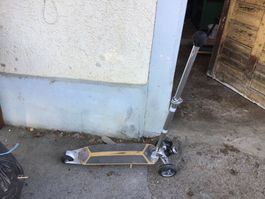 Sommer-Spass: Innovativer Tretroller mit grossen Rädern