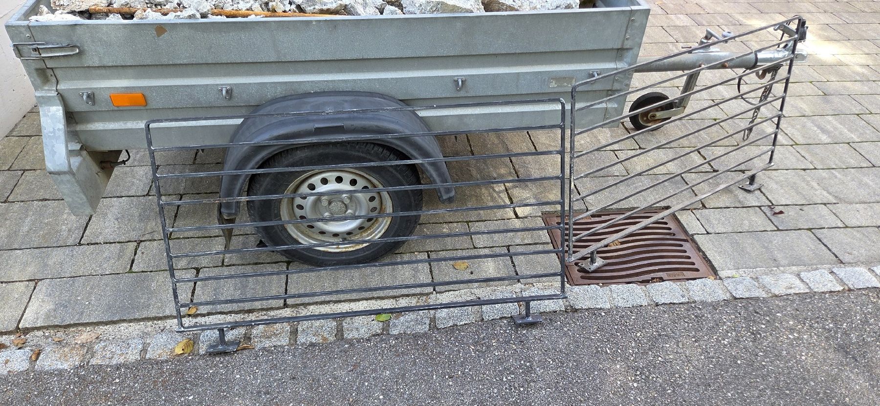 Gitter & Roste: Fenstergitter – Gebraucht aus Wölflinswil von VAG-DRIVER 2
