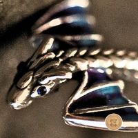 Drachenring 925 Silber – blau-violett – verstellbar