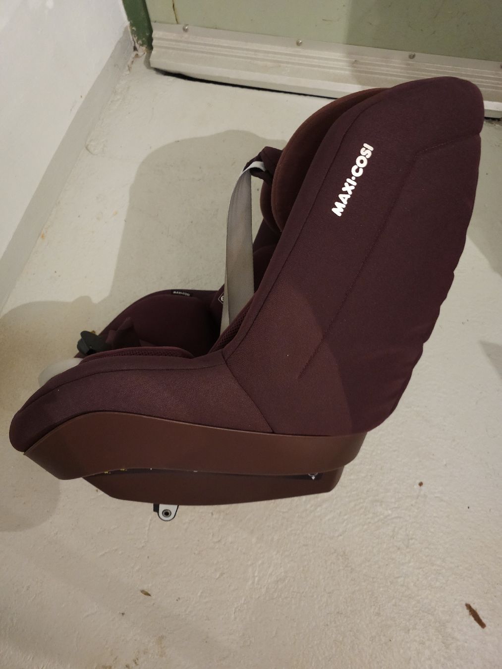 Maxi-Cosi Auto-Kindersitze: Autositz Maxi Cosi Pearl Pro2 in weinrot – Gebraucht aus Kreuzlingen von Distein 4