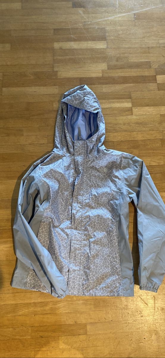 North Face Jacken & Mäntel: The North Face – Neu (gemäss Beschreibung) aus Pfäffikon ZH von Nicole_84