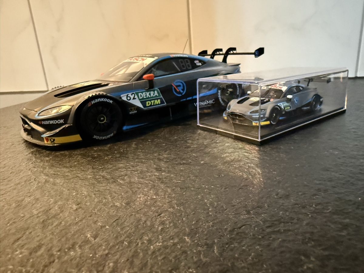 Aston Martin Modellini d'auto: Aston Martin Modelautos Rennwagen – Usato da Andhausen venduto da danny1407