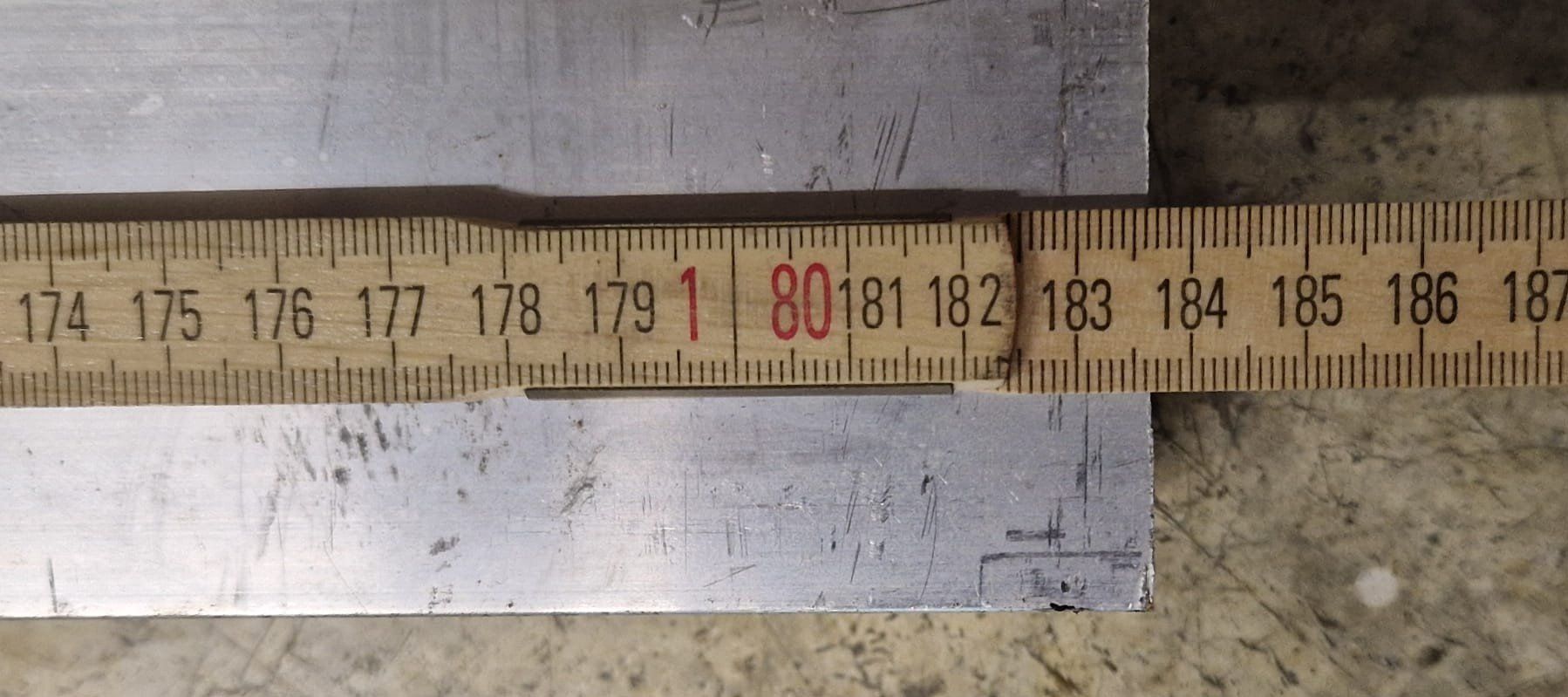 Profile: Aluminiumprofile 60 × 60 × 5 mm, 183 cm lang – Gebraucht aus Seengen von Pfoesu07 5