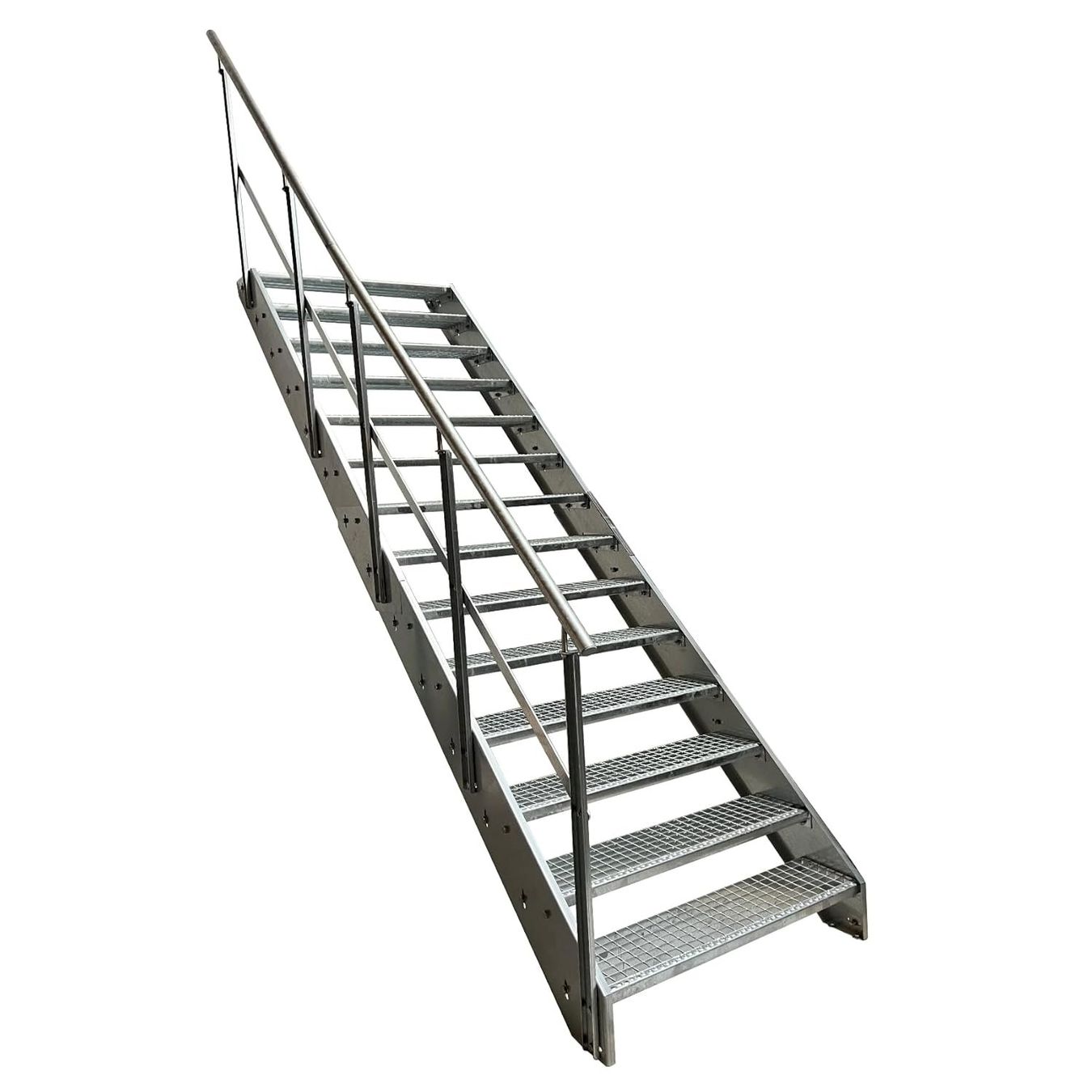Sonstiges: Stahltreppe 14 Stufen+Geländer 60x266cm – Neu und originalverpackt aus Bottighofen von zaap