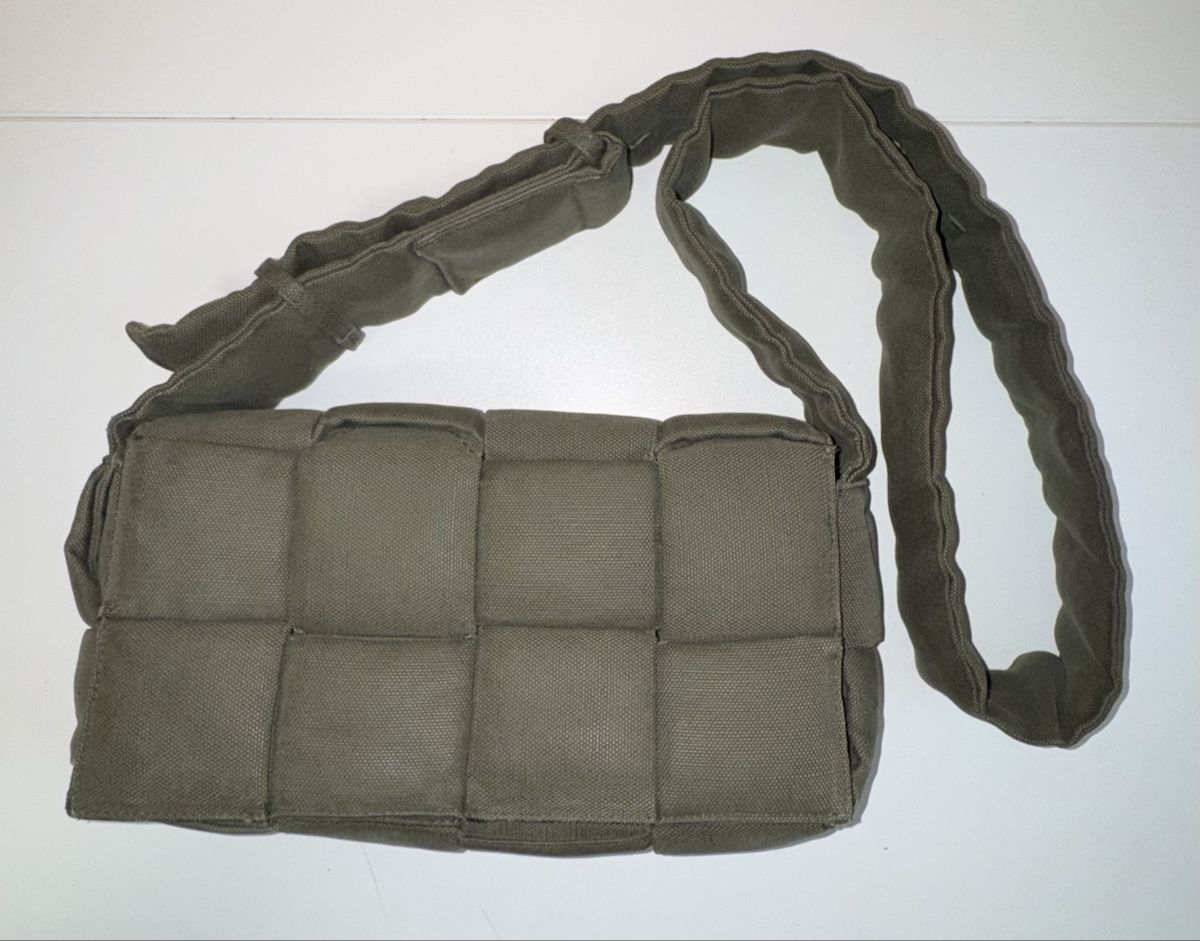 Bottega Veneta Borse: Bottega Veneta Padded Tech Cassette – Usato da Zürich venduto da hyg_9qcj 2