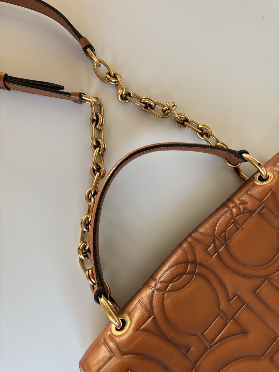 Salvatore Ferragamo Sacs femmes: Ferragamo Handtasche NEU – Neuf (Voir description) à Uster par dan_n69f 2