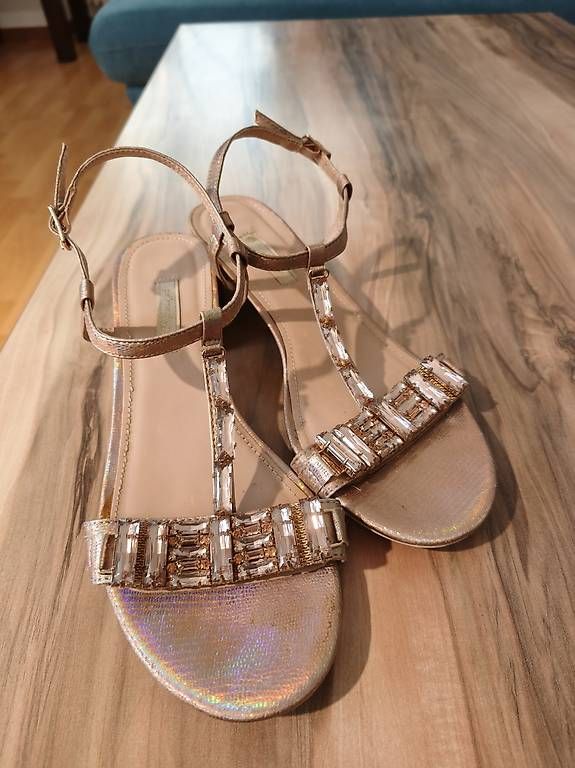 Chaussures femmes: Sandaletten Absatzschuhe – D'occasion à Kaisten par lys_zzy8 1