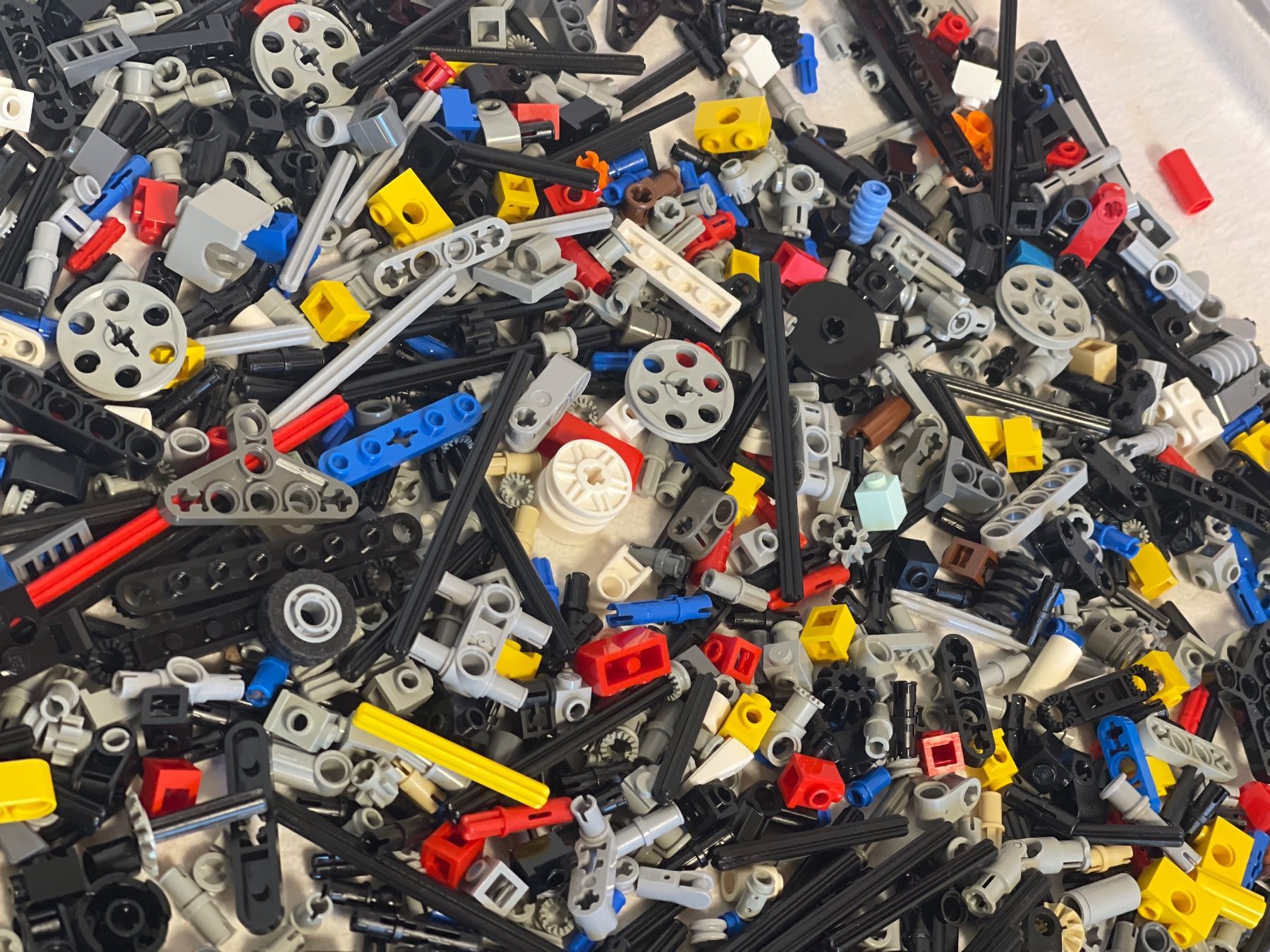 Lego Spielzeuge: Lego Viele Technik teile – Gebraucht aus Gelterkinden von cobra0110 2