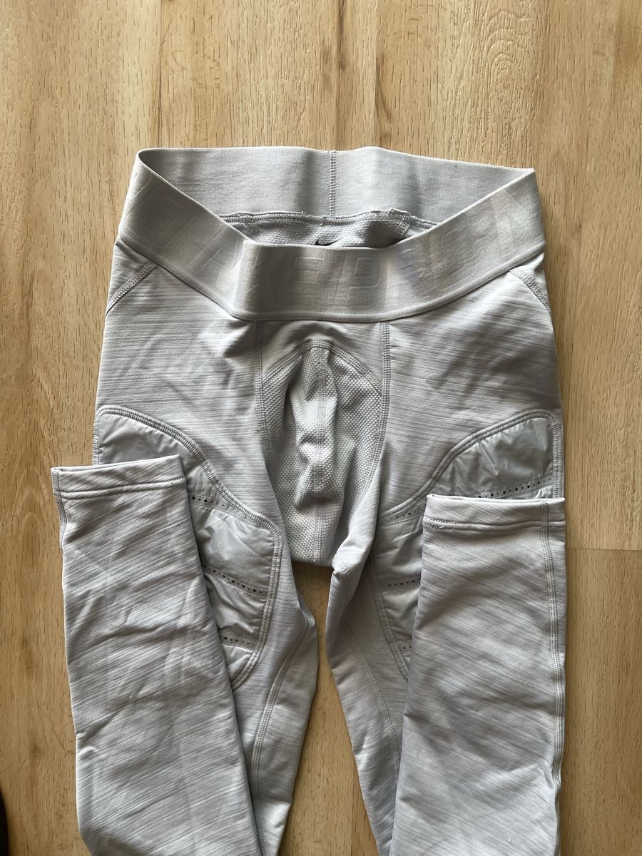 Altro in Moda uomo: Collant Nike Pro Hyperwarm Compression.gris clair neuf  – Nuovo (secondo la descrizione) da Kloten venduto da Vermicelles 3
