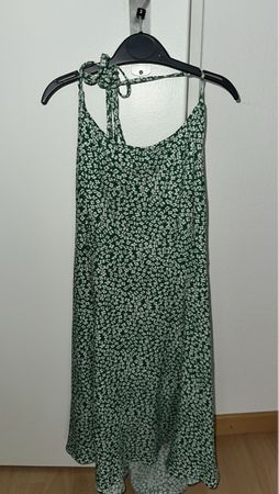 Robe d'été verte à fleurs, dos nu - Taille M