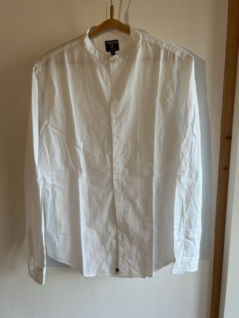 Weisses Hemd ohne Kragen, Grösse XL, Top Zustand!