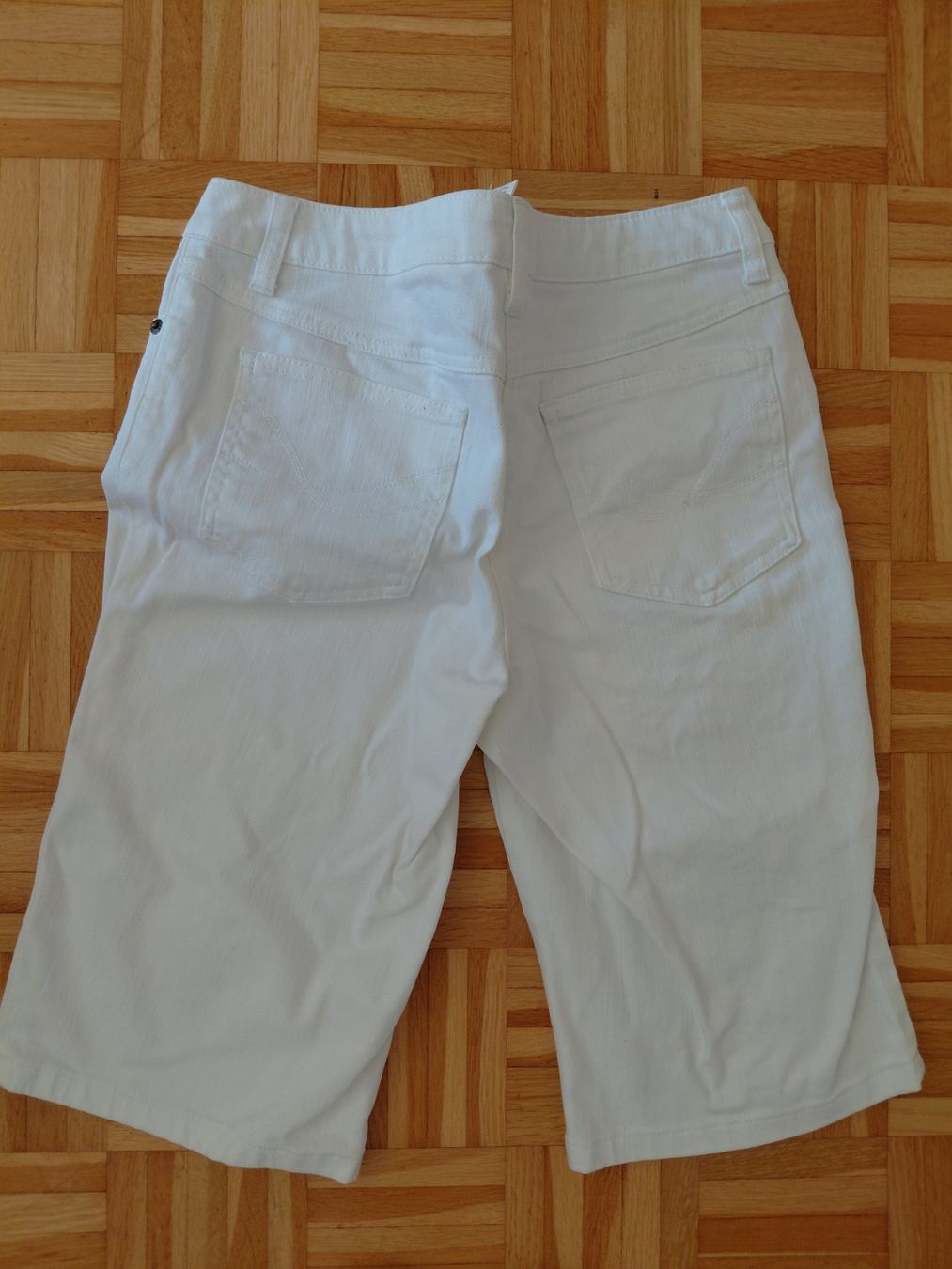 Jeans: Damen Bermuda weiss gr 38 – Nuovo (secondo la descrizione) da Aesch BL venduto da shiva0211 2
