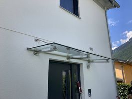 Tettoia / Pensilina in vetro per entrata casa