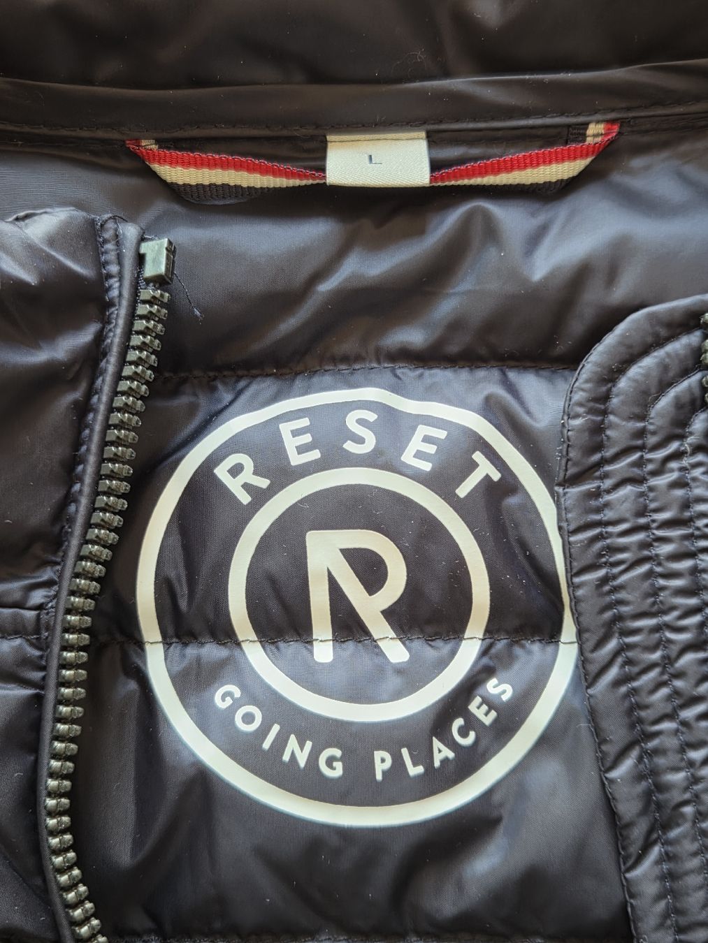 Gilets & Westen: schöne Daunenweste, Weste, Gilet, Reset – Neu (gemäss Beschreibung) aus Wiesendangen von Sinhuk 2