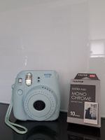 Instax Mini 8, hellblau, mit Monochrom Film – Top Zustand!