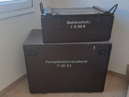 Militär Kisten