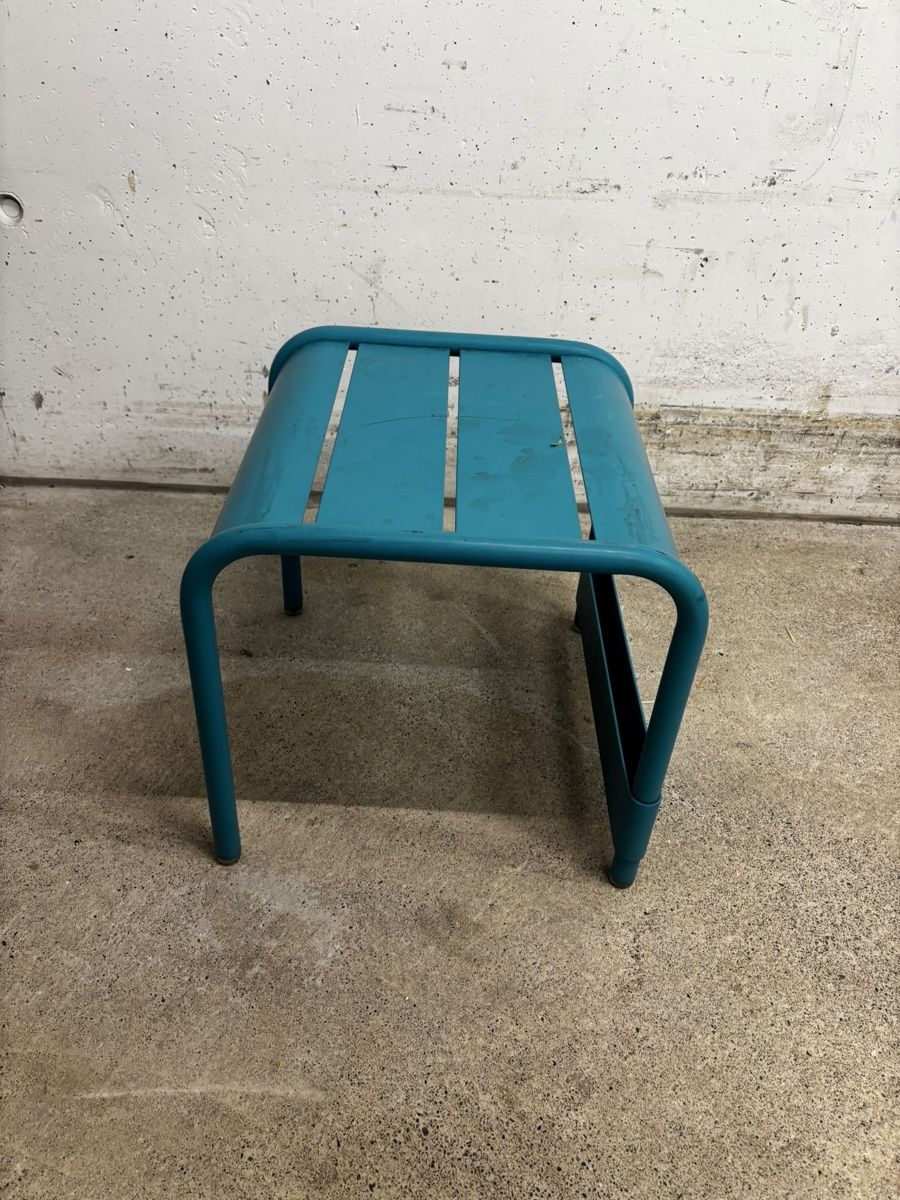 Fermob Tables: Fermob Beistelltisch Blau – D'occasion à Wangen ZH par Lumei89 2