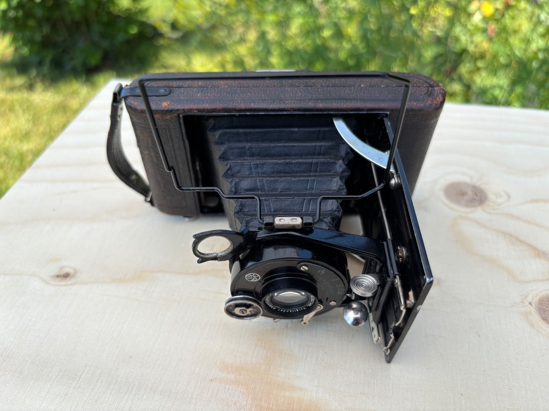 Voigtländer Fotocamera: antike Voigtländer Kamera – Usato da Feldbach venduto da Olive1 4