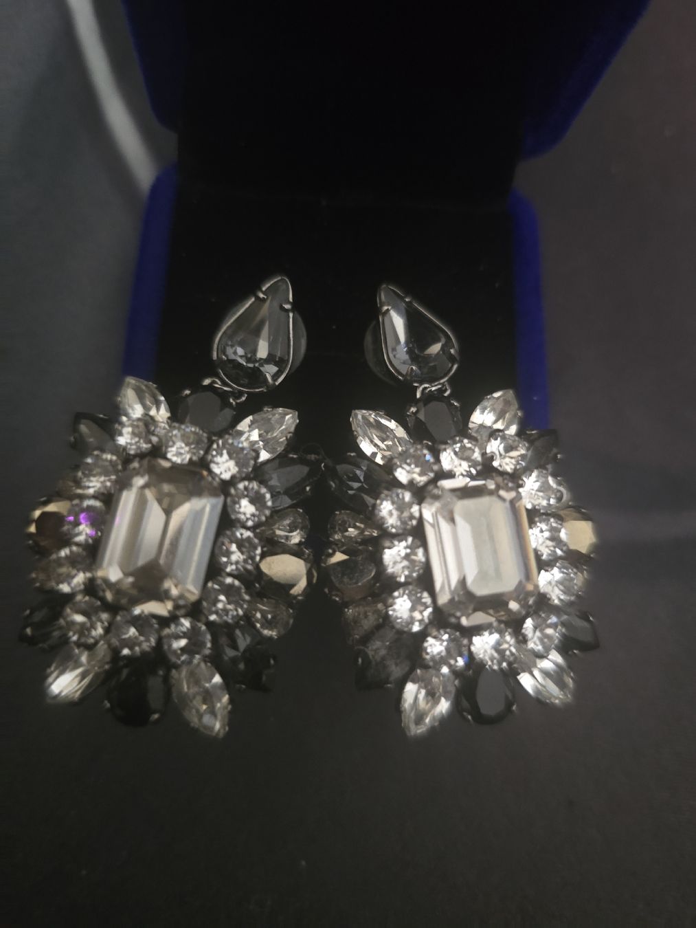 Swarovski Ohrringe & -stecker: Authentic Swarovski by Sharouk Ohringe – Gebraucht aus Oberdiessbach von Beautiful-things 1