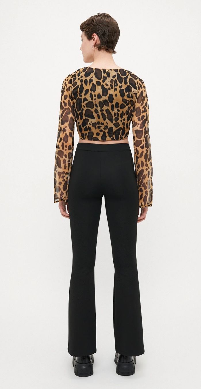 Stradivarius Blusen: Only tie front Crop Top / Bluse / Grösse L / XL – Neu (gemäss Beschreibung) aus Effretikon von YaMn 8