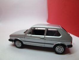 VW Golf !  = selten !!!  - silber - alt von Detail Cars -