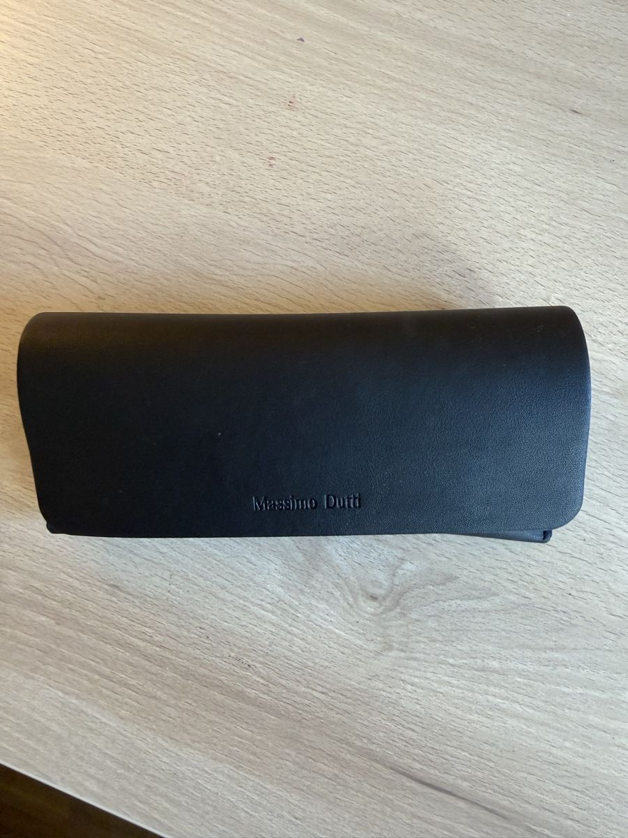 Massimo Dutti Brillen & Gläser: Massimo Dutti sunglasses black oval shape new with case – Neu (gemäss Beschreibung) aus Puplinge von yav_9r9f 1