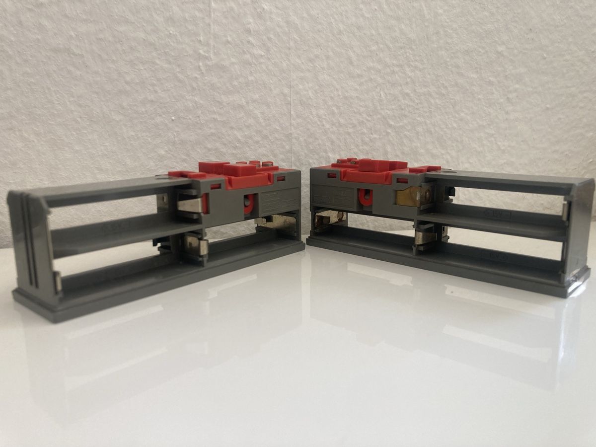 Lego Kit di costruzioni: 3x alte Lego Batterieboxen  – Usato da Rombach venduto da polymerase01 3