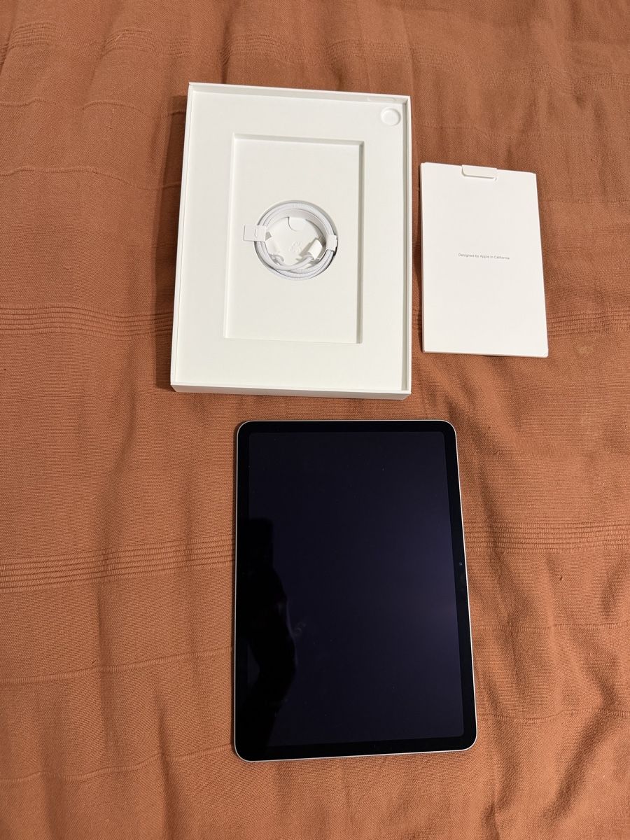 Apple Tablettes PC: Apple iPad Air M3 11-Inch – Neuf avec emballage d'origine à Thalwil par guffuchnopf 2