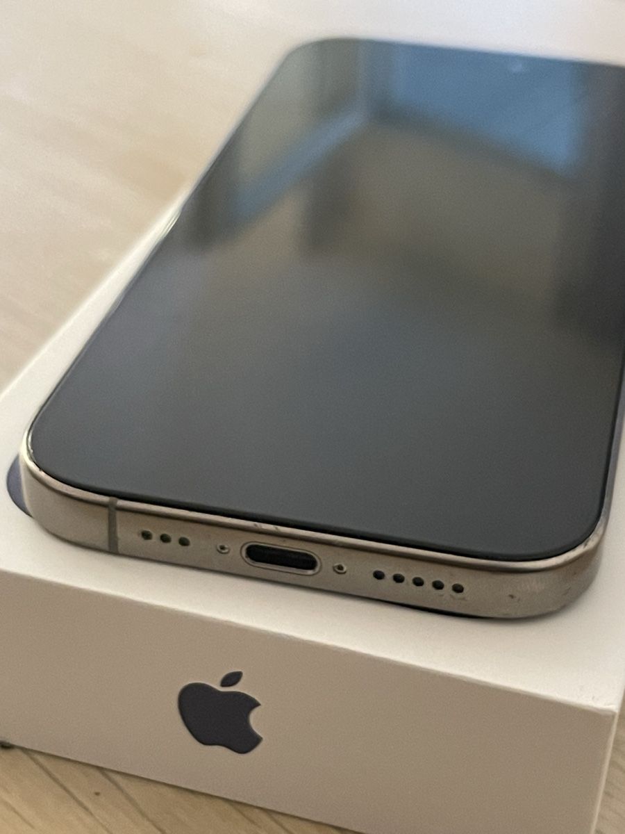 Apple Telefoni cellulari / Smartphones: IPhone 16 pro 256gb défectueux  – Difettoso da Biel/Bienne venduto da ham_wf9n 3