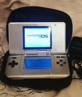 Nintendo DS silber mit Zubehör guter Zustand