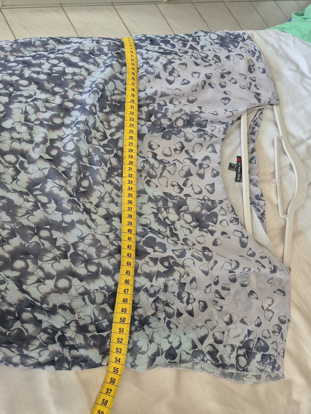 Camicette: Bluse – Usato da Rorschach venduto da Bodensee-65 2