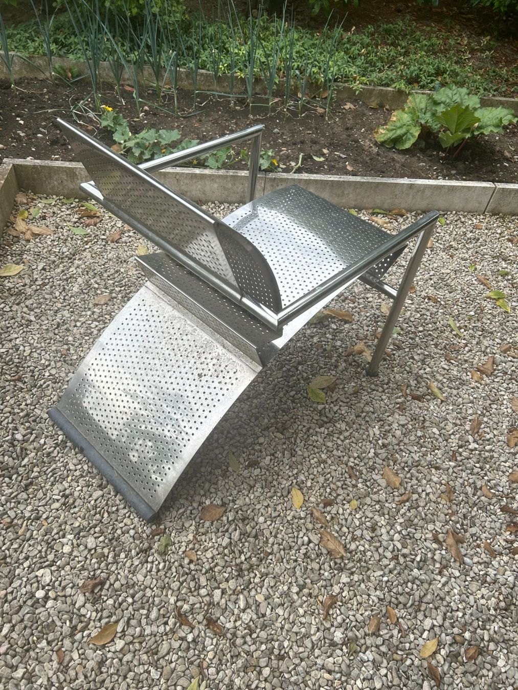 Stühle: Inox Dexignerstuhl mit Lochmuster für Innen oder Aussen – Gebraucht aus Jens von fschima 1
