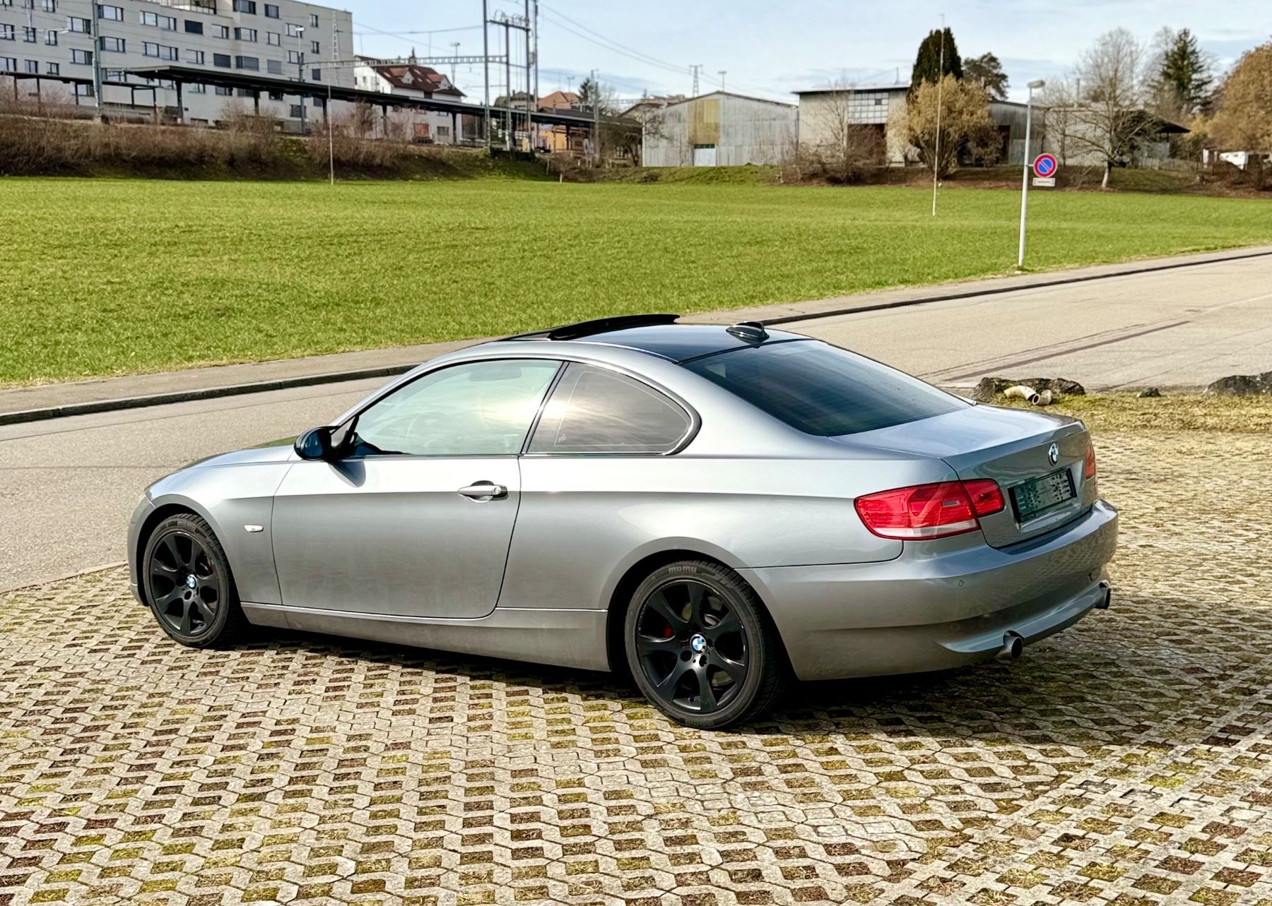 BMW Autos: BMW 335xi e92 – Gebraucht aus Wald ZH von mai_97pf 2