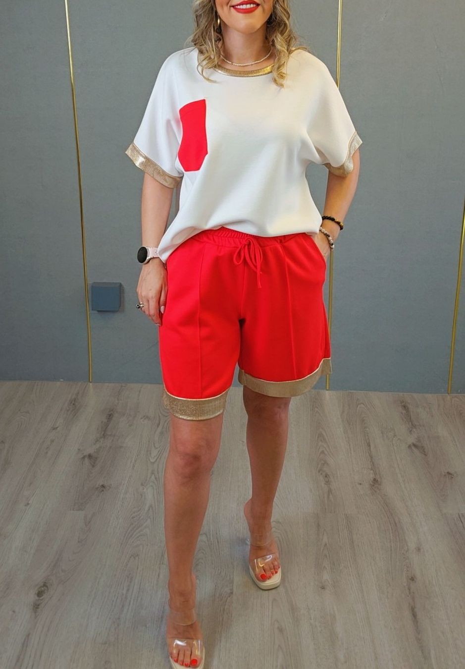 Lotti di vestiti: T.shirt und shorts NEU – Nuovo e nell'imballaggio originale da St. Gallen venduto da Mode.
