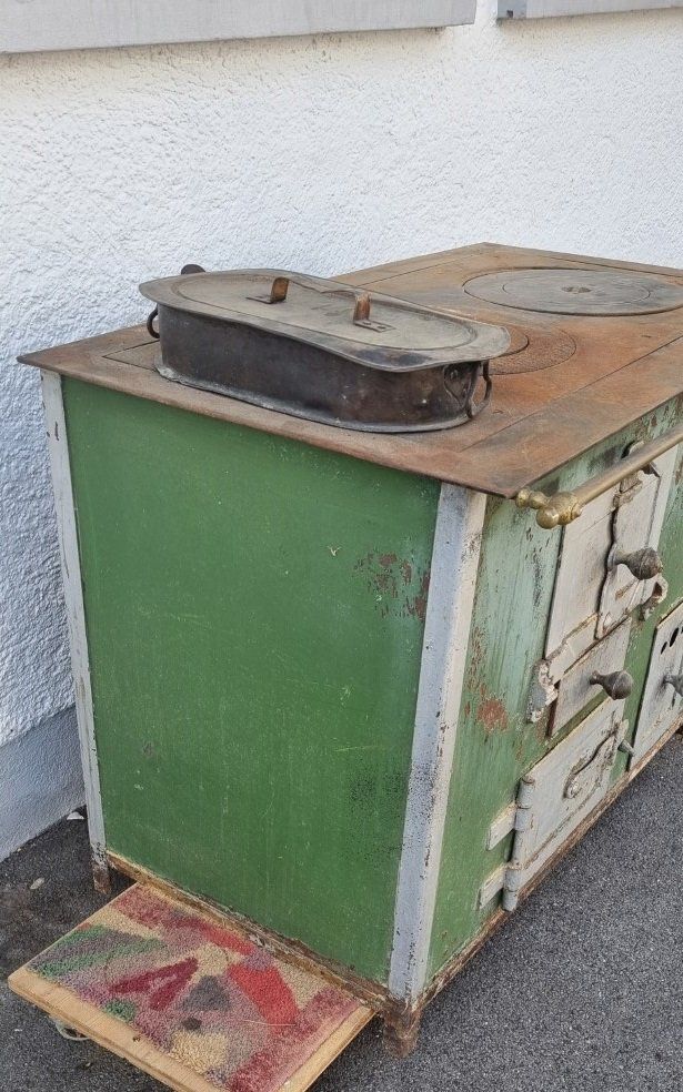 Altri mobili d'antiquariato: Alter Holz-/Kohleherd – Deko oder Restaurierungsprojekt – Usato da Flums venduto da Flumsantik 5