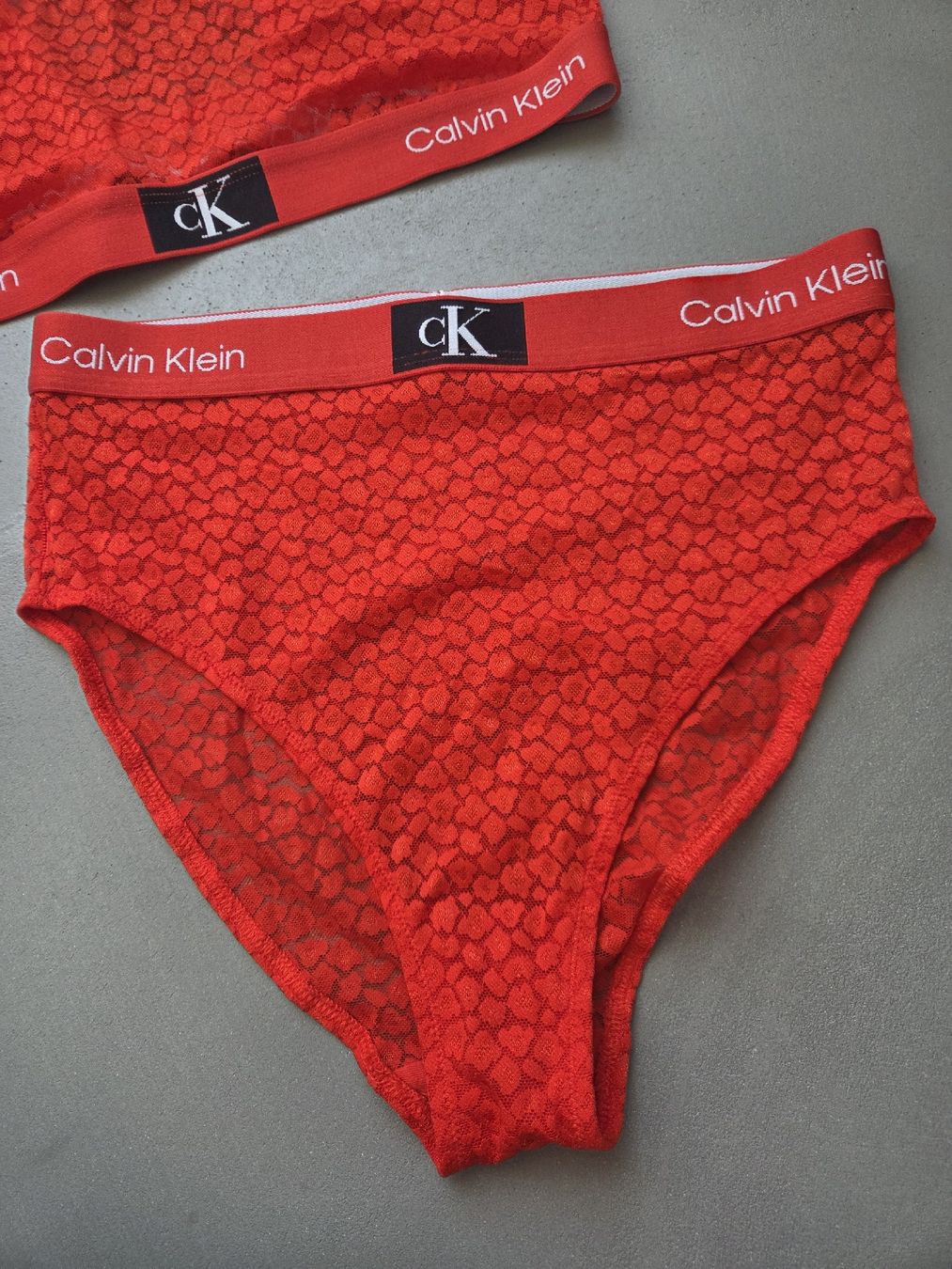 Calvin Klein Altra biancheria intima: Calvin Klein Set rot Spitze Grösse 40 – Usato da Zürich venduto da yubr 1