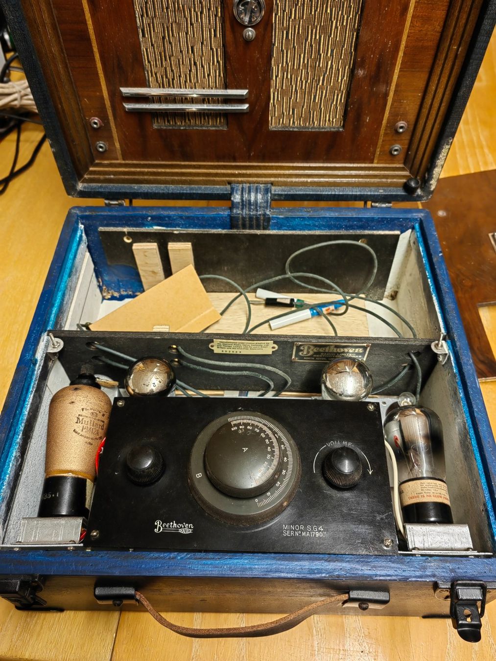 Radio: Röhrenradio portable Minor SG4 – Usato da Bäch SZ venduto da piu_6vmf 1