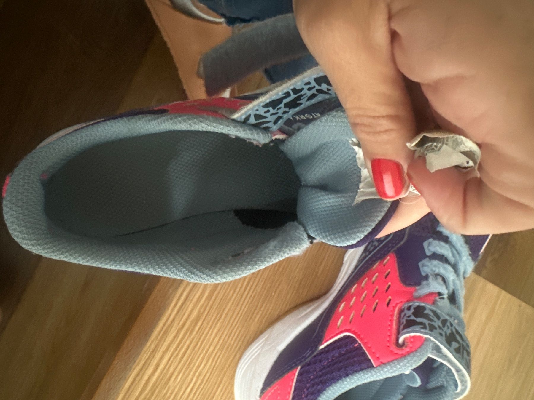 Decathlon Schuhe für Mädchen: Sport Schuhe grosse 33 – Gebraucht aus Rapperswil BE von aro_66tx 3